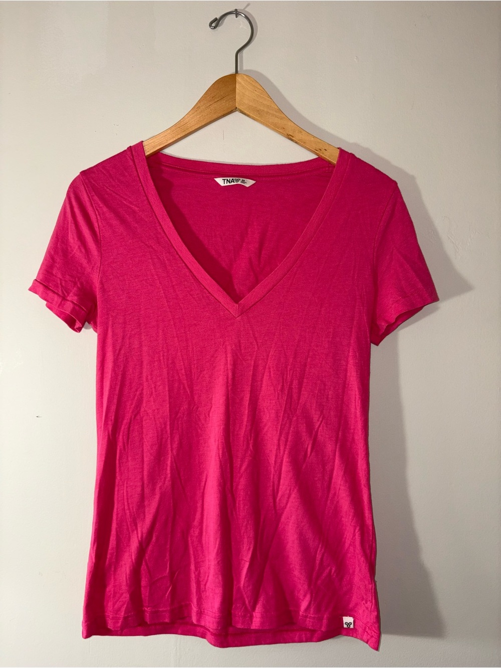 TNA V-Neck Short Sleeve Tee in Bright Pink - Picture 3 of 4
